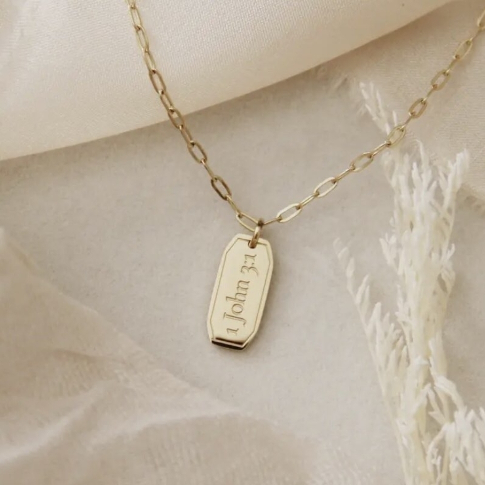 Daughter Necklace, 1 John 3:1​ - Picture 3 of 5
